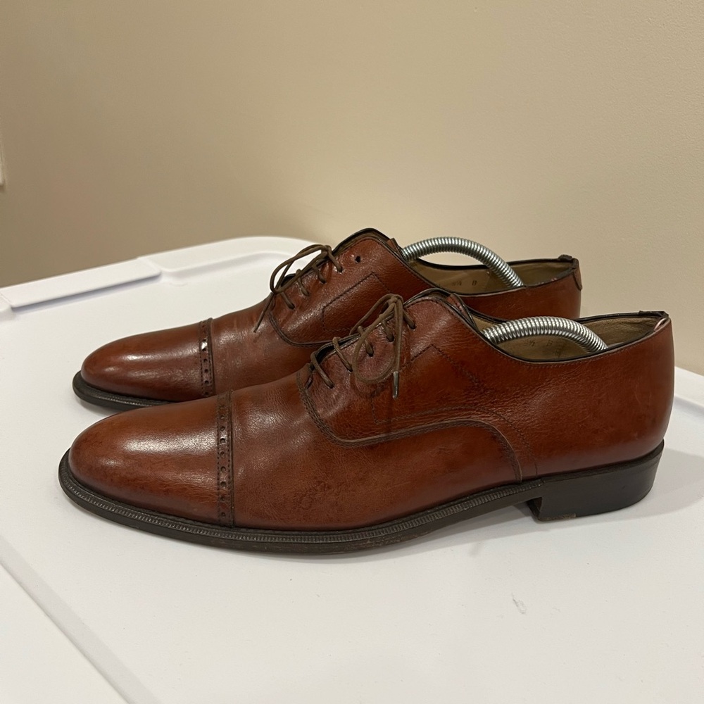 Salvator Ferragamo Cap Toe Dress Shoes - Brown 9B